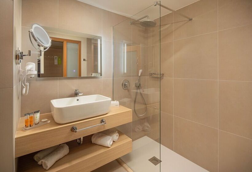 اتاق سوپریور با چشمانداز زمین گلف, Greenfield Hotel Golf & Spa