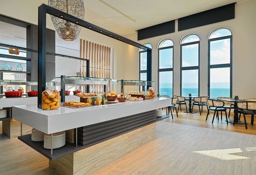 سوییت اجرایی, Malta Marriott Resort & Spa