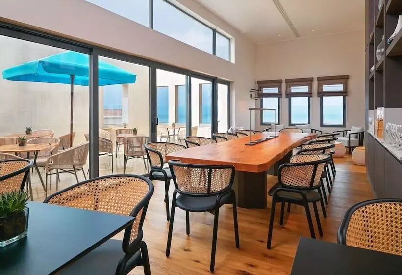 سوییت اجرایی, Malta Marriott Resort & Spa