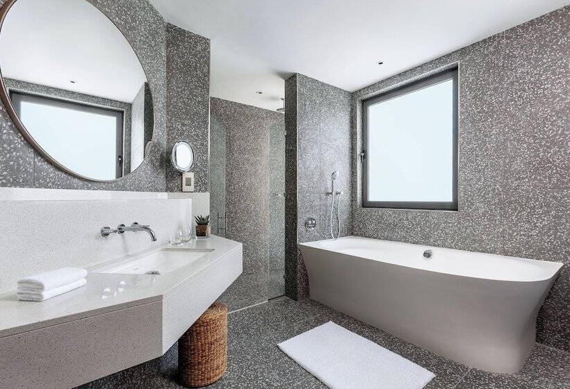 جناح, Malta Marriott Resort & Spa