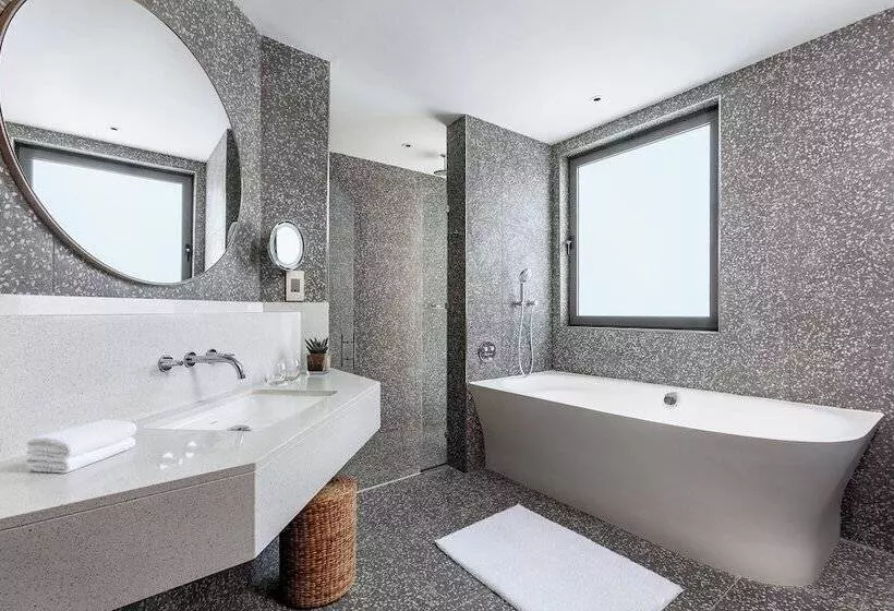 سوییت, Malta Marriott Resort & Spa