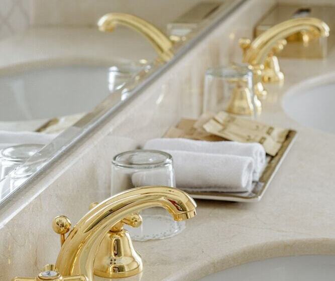 اتاق بزرگ با دسترسی به اسپا, Narutis Hotel   Small Luxury Hotels Of The World