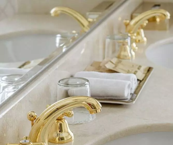 اتاق بزرگ با دسترسی به اسپا, Narutis Hotel   Small Luxury Hotels Of The World