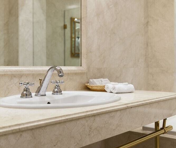 اتاق بزرگ با دسترسی به اسپا, Narutis Hotel   Small Luxury Hotels Of The World