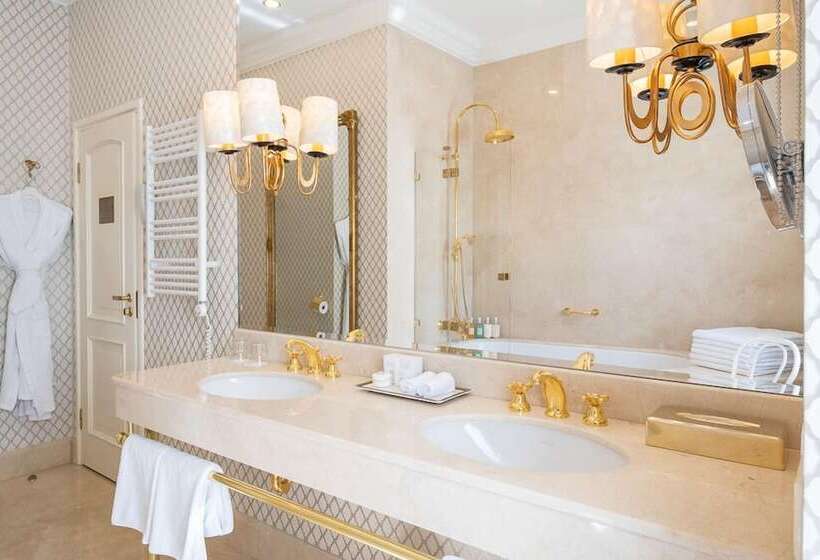اتاق بزرگ با دسترسی به اسپا, Narutis Hotel   Small Luxury Hotels Of The World