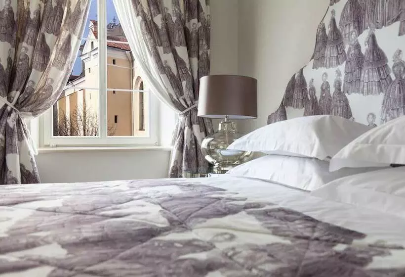 سوییت جونیور, Narutis Hotel   Small Luxury Hotels Of The World