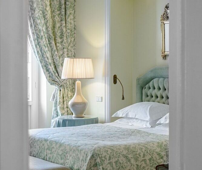 سوییت جونیور, Narutis Hotel Small Luxury Hotels Of The World