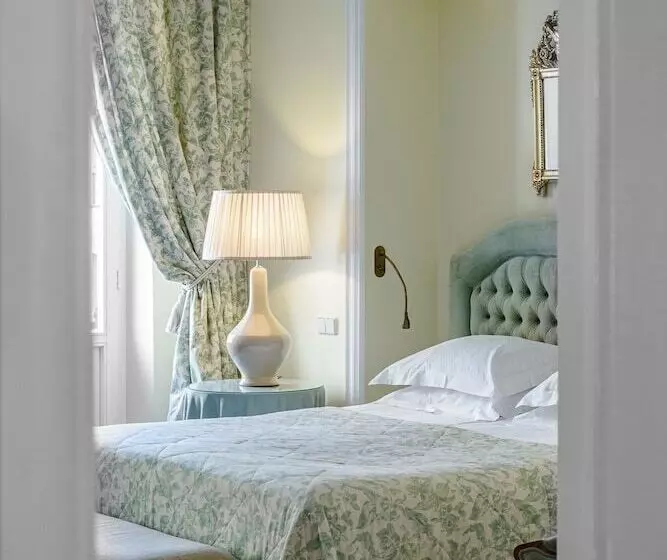 سوییت جونیور, Narutis Hotel   Small Luxury Hotels Of The World