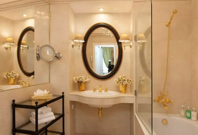 اتاق خانوادگی, Narutis Hotel   Small Luxury Hotels Of The World