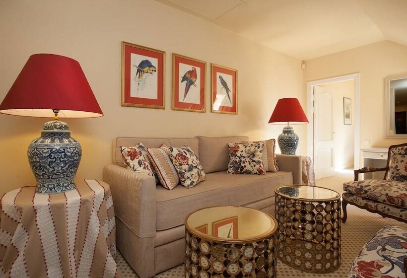 اتاق خانوادگی, Narutis Hotel Small Luxury Hotels Of The World