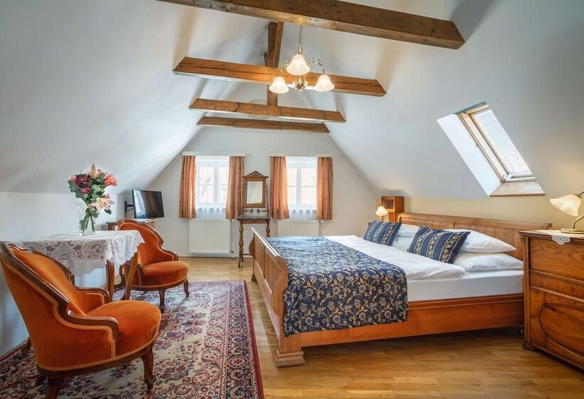 ファミリールーム, Red Lion