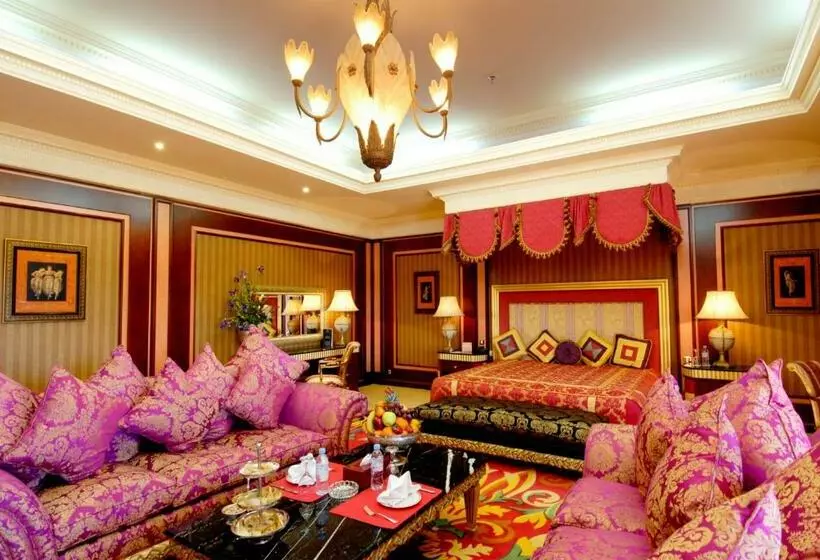 سوئیت رویال, Royal Mirage Deluxe