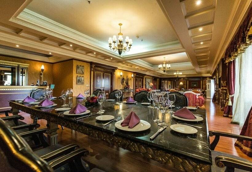 جناح ملكى, Royal Mirage Deluxe