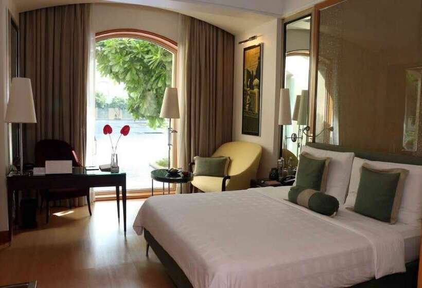 غرفة سوبيريور مطلة على حمام السباحة, Trident Gurgaon