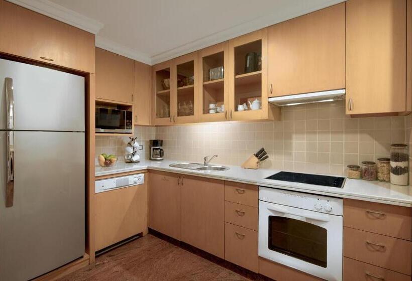 2 Bedroom Suite, Mayfair Bangkok Marriott Executive Apartments