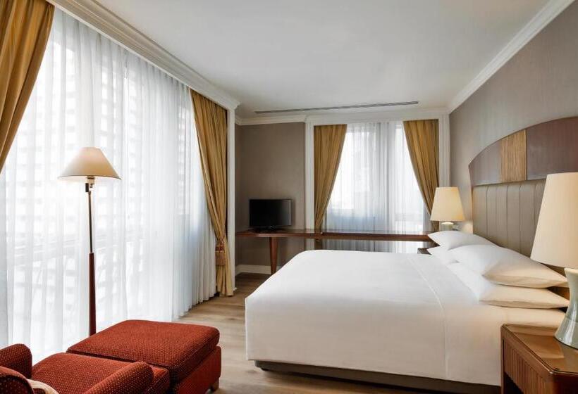 2 Bedroom Suite, Mayfair Bangkok Marriott Executive Apartments