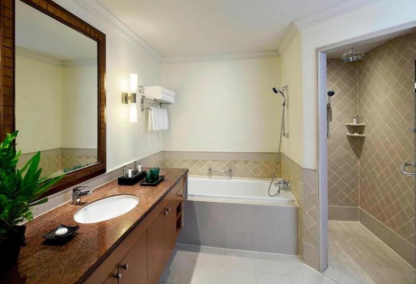 3 Bedroom Suite, Mayfair Bangkok Marriott Executive Apartments