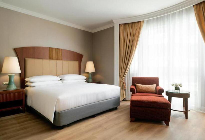 3 Bedroom Suite, Mayfair Bangkok Marriott Executive Apartments