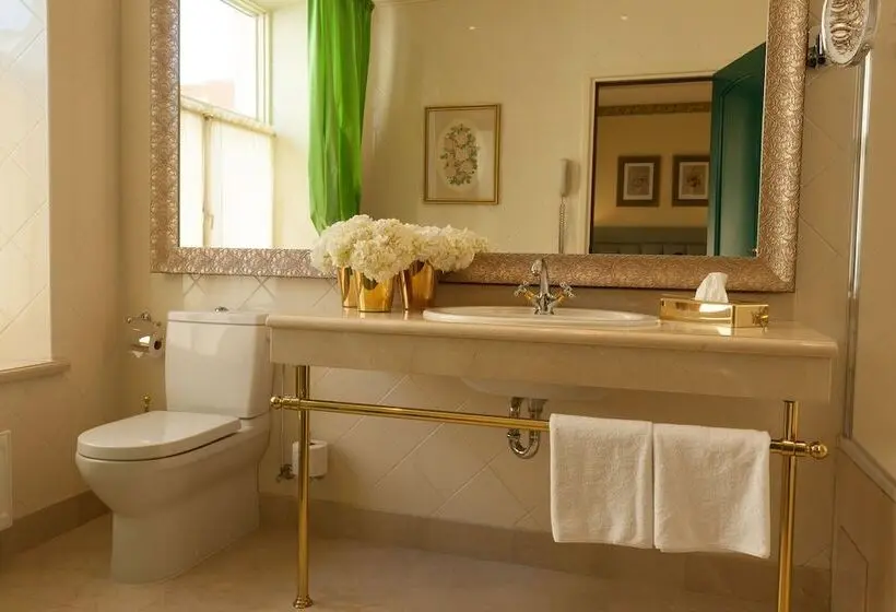 اتاق بزرگ با دسترسی به اسپا, Narutis Hotel Small Luxury Hotels Of The World