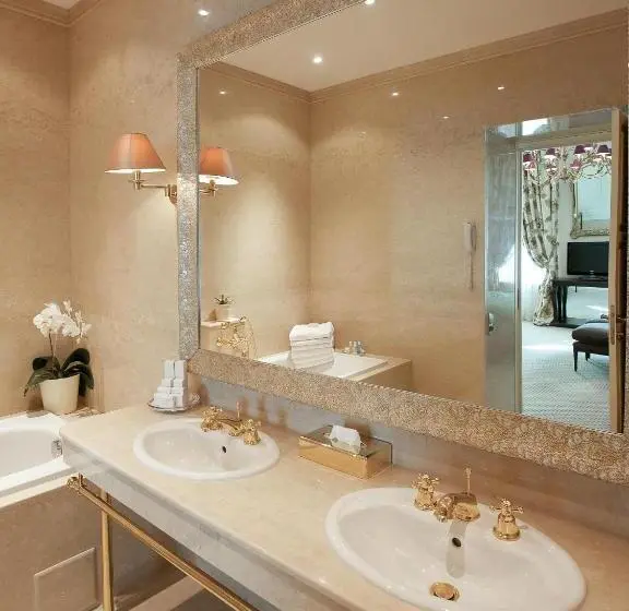 سوییت, Narutis Hotel Small Luxury Hotels Of The World