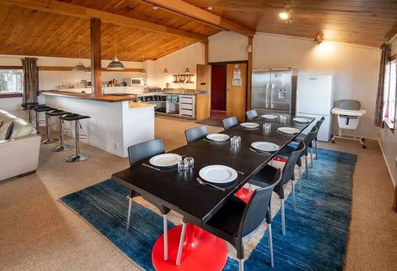 Standard-huone Jaettu Kylpyhuone, Skotel Alpine Resort