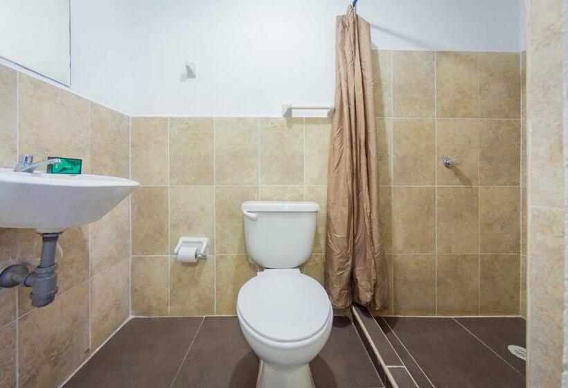 غرفة قياسية ثلاثية, Puerto Vigia