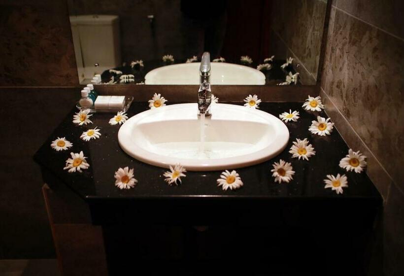 غرفة ديلوكس, Seethawaka Regency