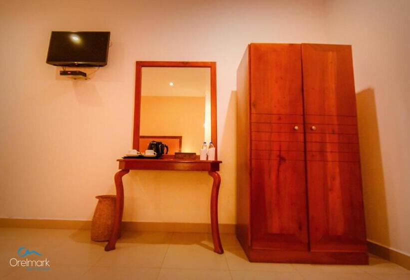 غرفة ديلوكس, Seethawaka Regency