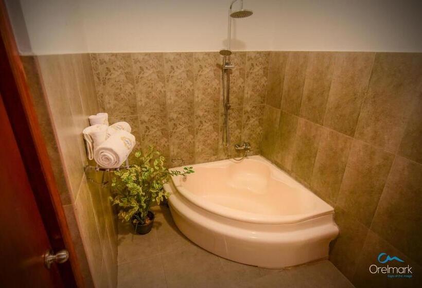 جناح ديلوكس, Seethawaka Regency