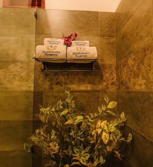 غرفة ديلوكس, Seethawaka Regency