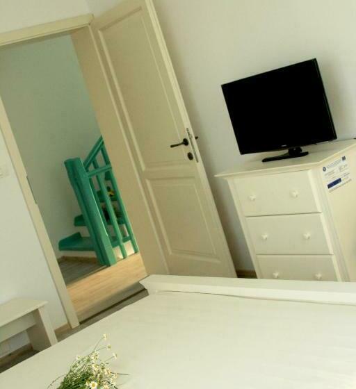 テラス付きスタンダードルーム, Frăgăria