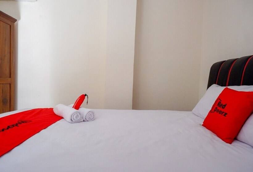 Номер Стандарт, Reddoorz Syariah Near Gor Satria 4
