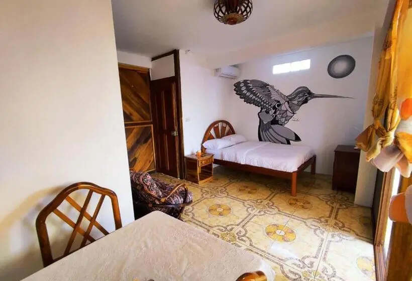 オーシャンビュースイート, Hostal Mirada Al Mar