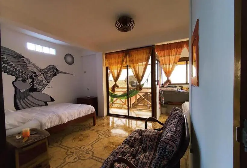 オーシャンビュースイート, Hostal Mirada Al Mar