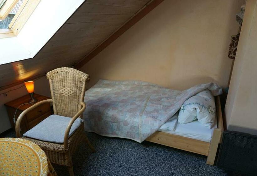 Апартаменты 1 Спальня, Zum Eisenkini