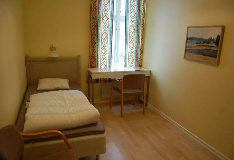 غرفة قياسية فردية حمام مشترك, Kanalvillan