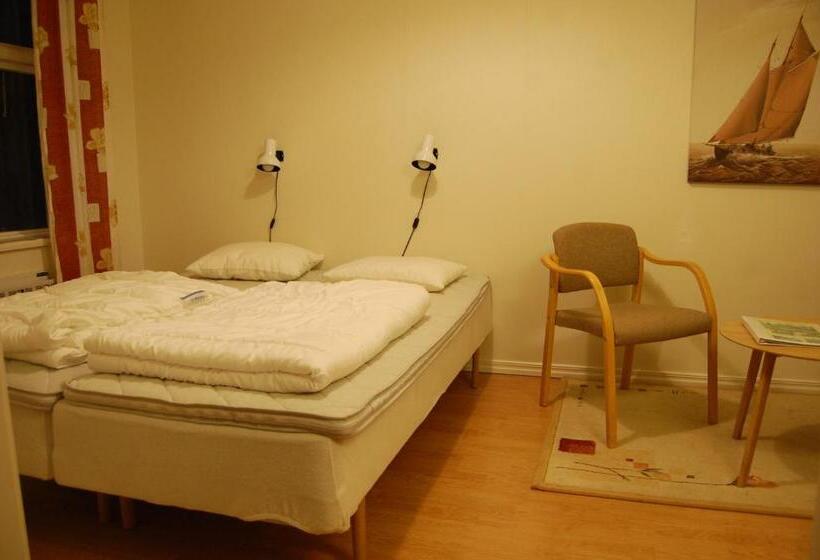 غرفة عائلية حمام مشترك, Kanalvillan