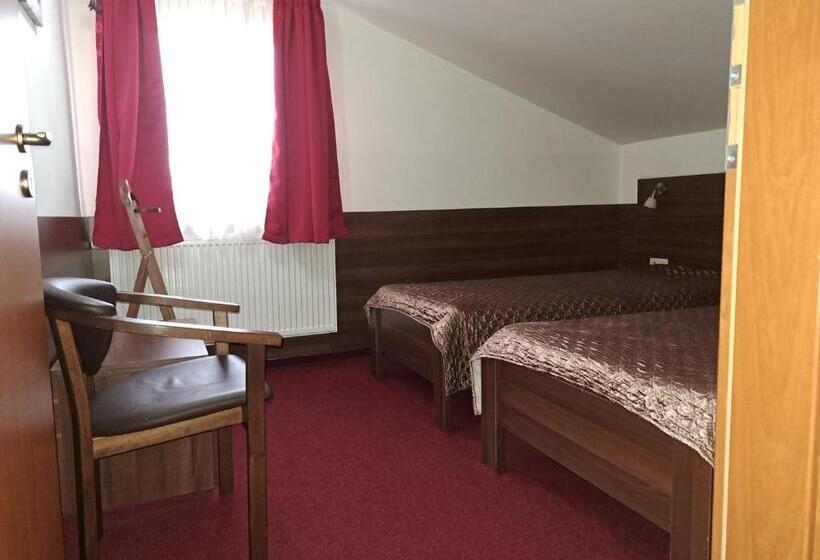 غرفة قياسية ثلاثية, Penzion Kozak B&b