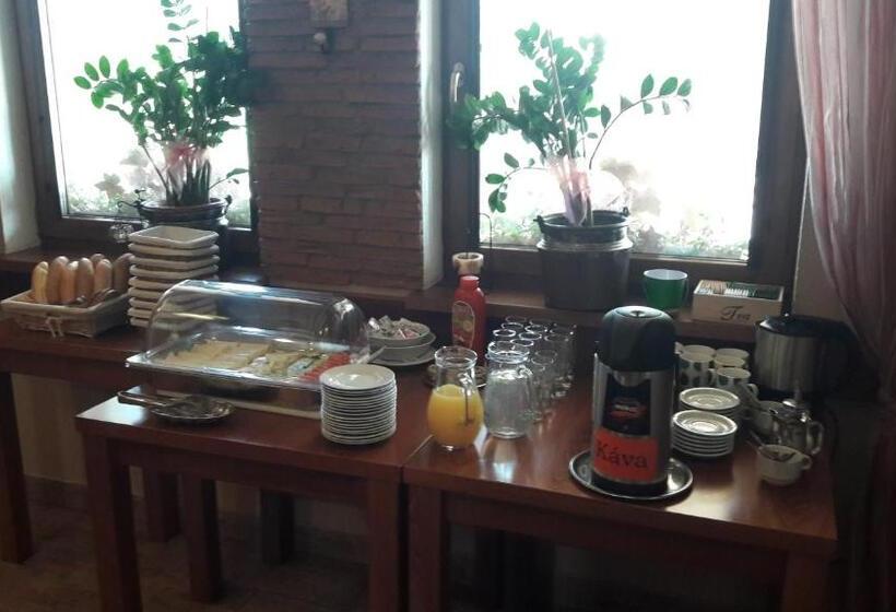 חדר סטנדרט לארבעה, Penzion Kozak B&b