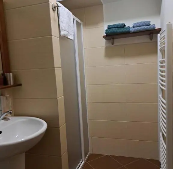 スタンダード4人部屋, Penzion Kozak B&b