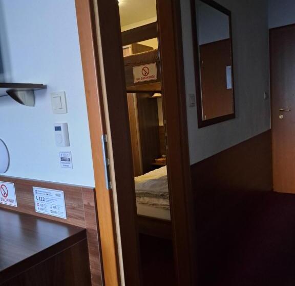 四人标准间, Penzion Kozak B&b