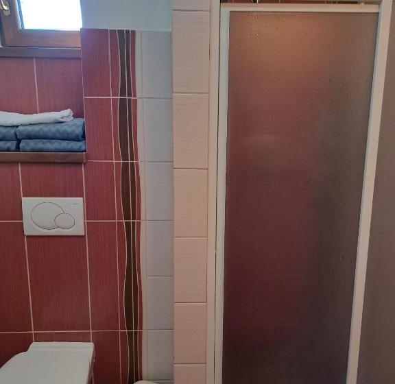 Люкс 2 Спальни, Penzion Kozak B&b