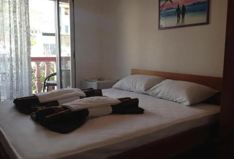 اتاق لوکس با بالکن, Rooms Kuljic