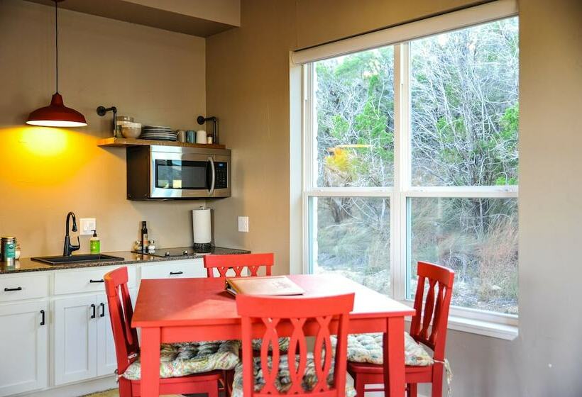 침실 1개 주택, Hill Country Casitas