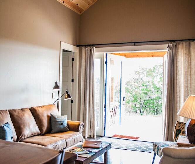 침실 2개 주택, Hill Country Casitas