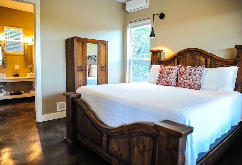 침실 2개 주택, Hill Country Casitas