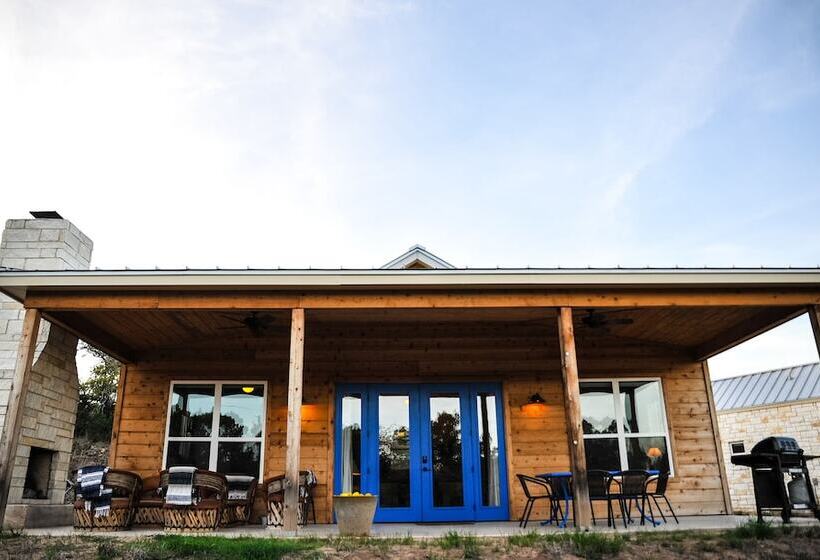 침실 2개 주택, Hill Country Casitas