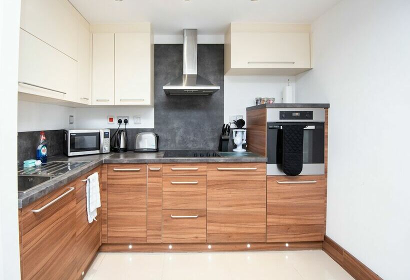 סוויטת סופריור, Livin  Serviced Apartments