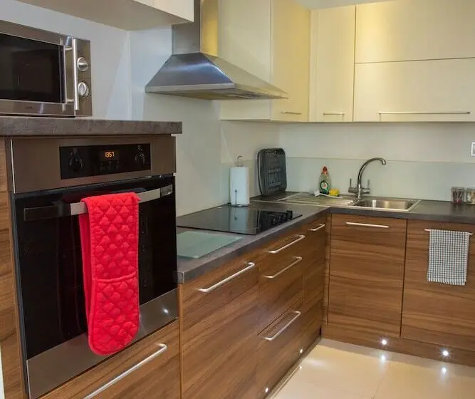 Deluxe-huoneisto 1 Makuuhuone, Livin Serviced Apartments
