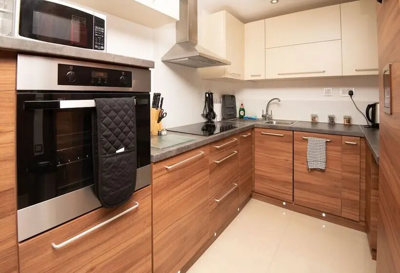 Deluxe-huoneisto 1 Makuuhuone, Livin Serviced Apartments